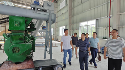 認真做好“服務員” 加快企業投產進度